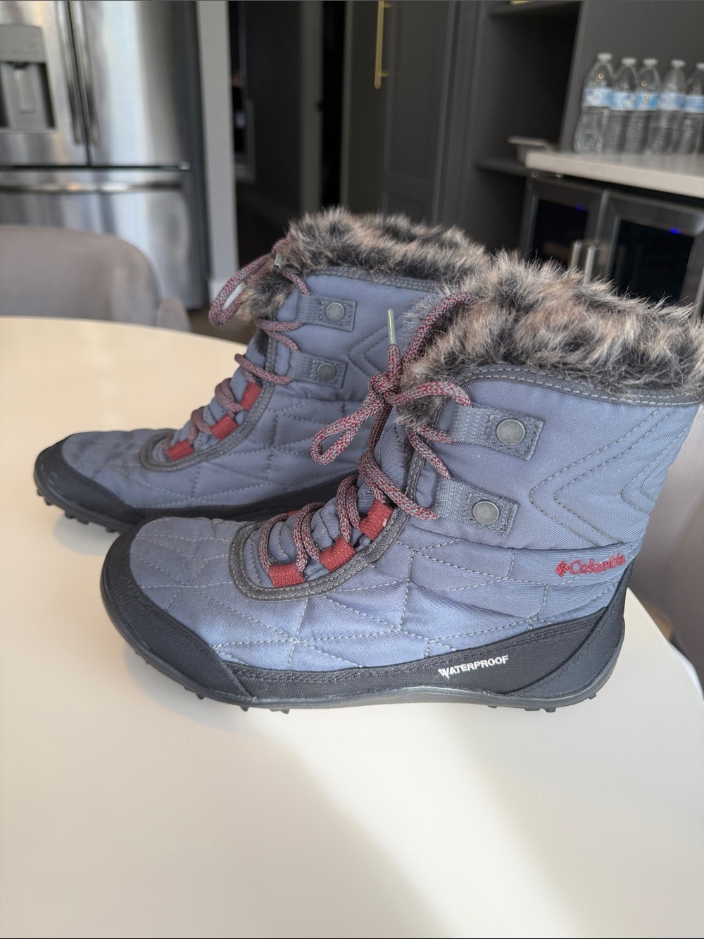 Women’s Waterproof Quilted Winter Boots with Faux Fur Trim - Gray/Blue